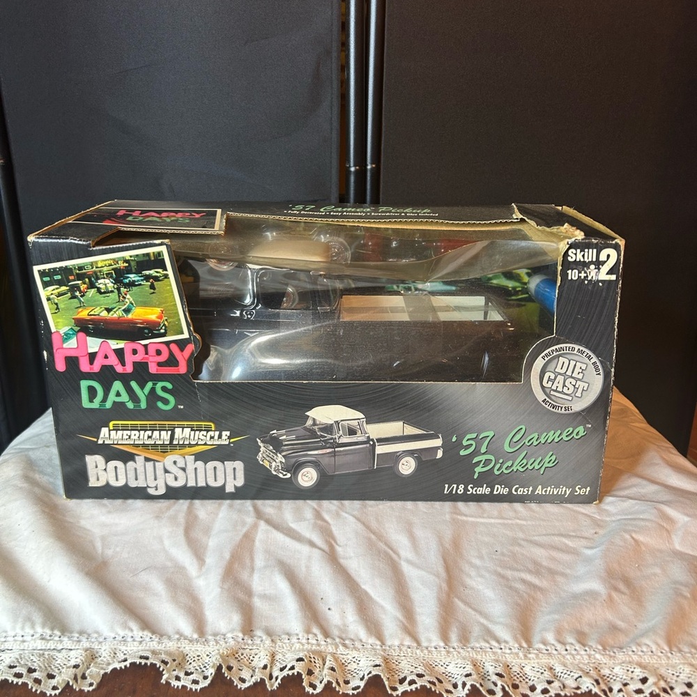 Happy Days '57 Cameo Pickup Die Cast Set